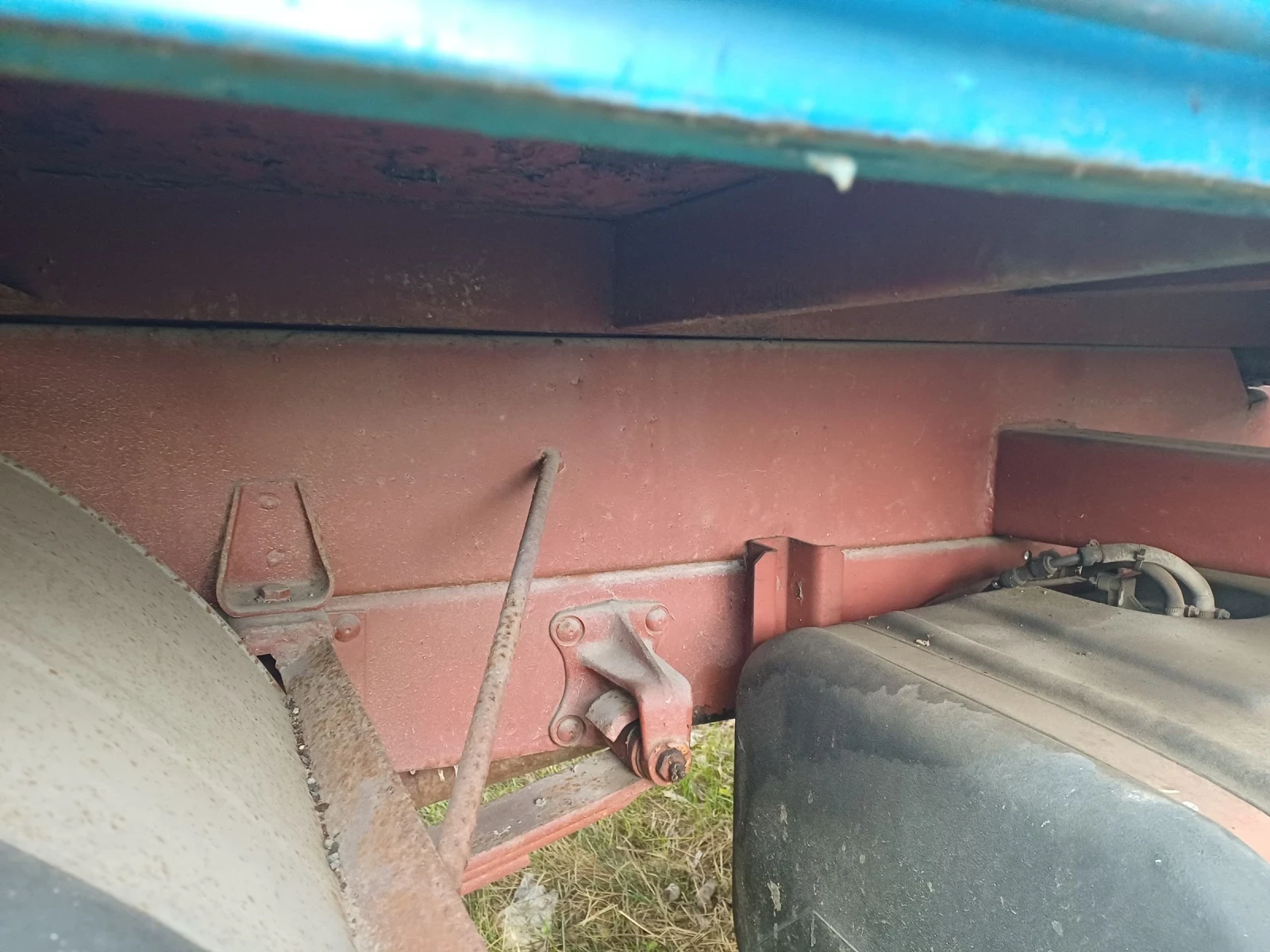 Iveco 5010 Самосвал с Кран - изображение 10