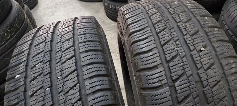 Гуми Зимни 205/65R15, снимка 2 - Гуми и джанти - 31998539