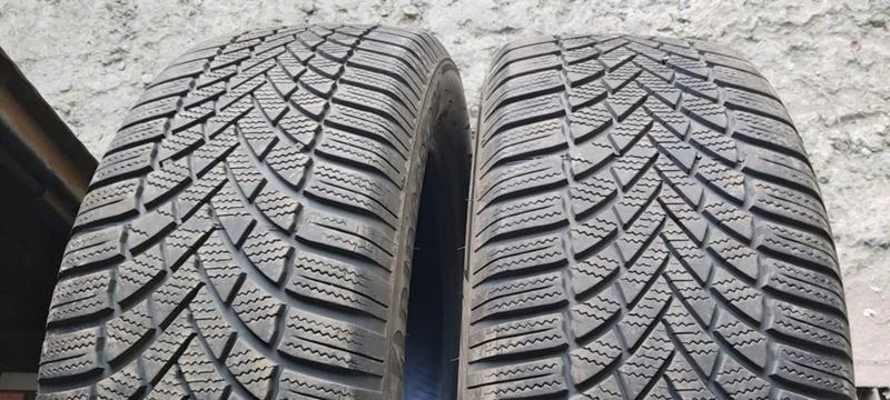 Гуми Зимни 235/55R18, снимка 1 - Гуми и джанти - 35125417