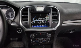 Chrysler 300c 3.6* ПОДГРЕВ* ОБДУХВАНЕ* КАМЕРА* КЕЙЛЕС* , снимка 9