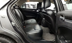 Chrysler 300c 3.6* ПОДГРЕВ* ОБДУХВАНЕ* КАМЕРА* КЕЙЛЕС* , снимка 14
