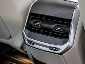 BMW i7 xDrive60 , снимка 13