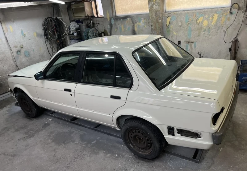 BMW 324 E30, снимка 7 - Автомобили и джипове - 51044747