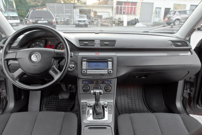 VW Passat 2.0 TDI - DSG - 140к.с. , снимка 13 - Автомобили и джипове - 47450141