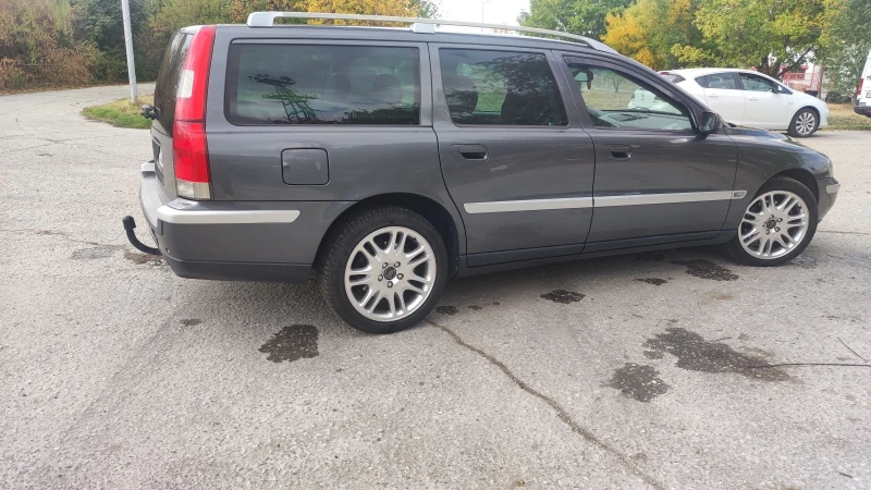 Volvo V70 AWD, снимка 5 - Автомобили и джипове - 47557761