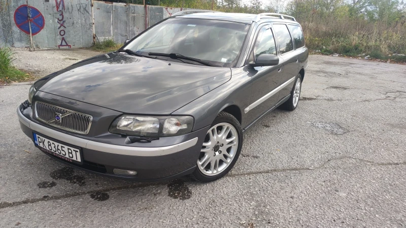 Volvo V70 AWD, снимка 2 - Автомобили и джипове - 47557761