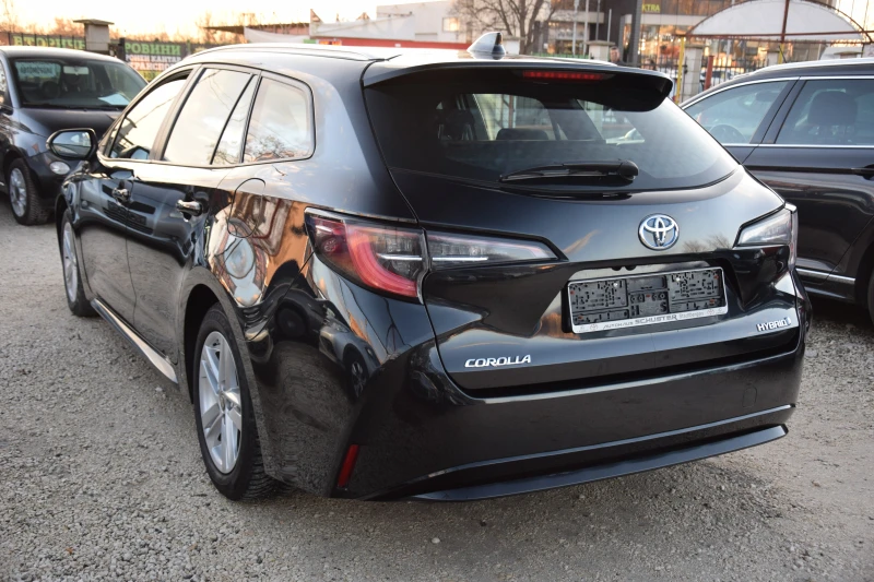 Toyota Corolla 1, 8HYBRID, снимка 5 - Автомобили и джипове - 48283418