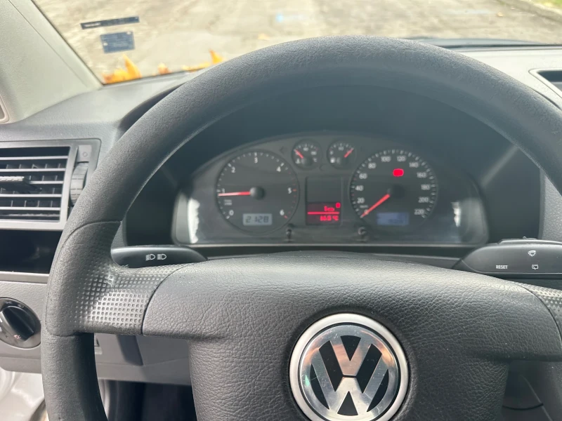 VW Multivan, снимка 14 - Автомобили и джипове - 52564482