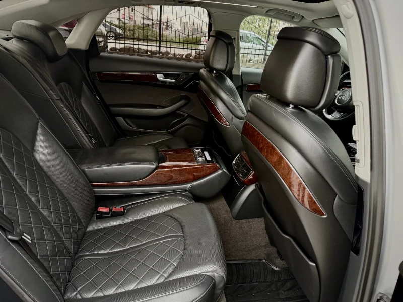 Audi A8 4.2 Diesel, снимка 11 - Автомобили и джипове - 52516429
