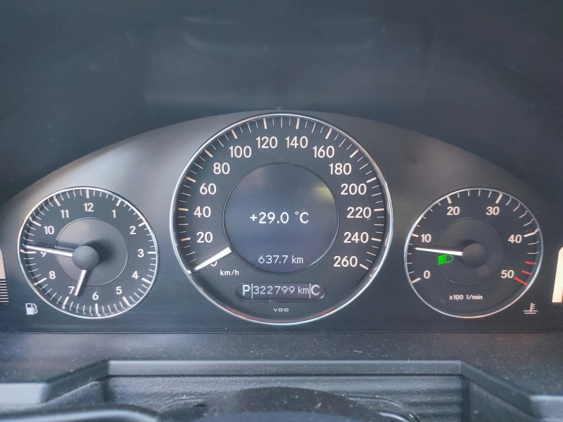Mercedes-Benz E 200 CDI, снимка 8 - Автомобили и джипове - 53125483