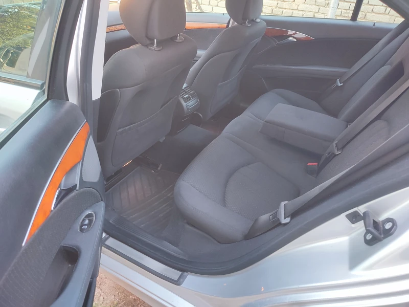 Mercedes-Benz E 200 CDI, снимка 3 - Автомобили и джипове - 53125483