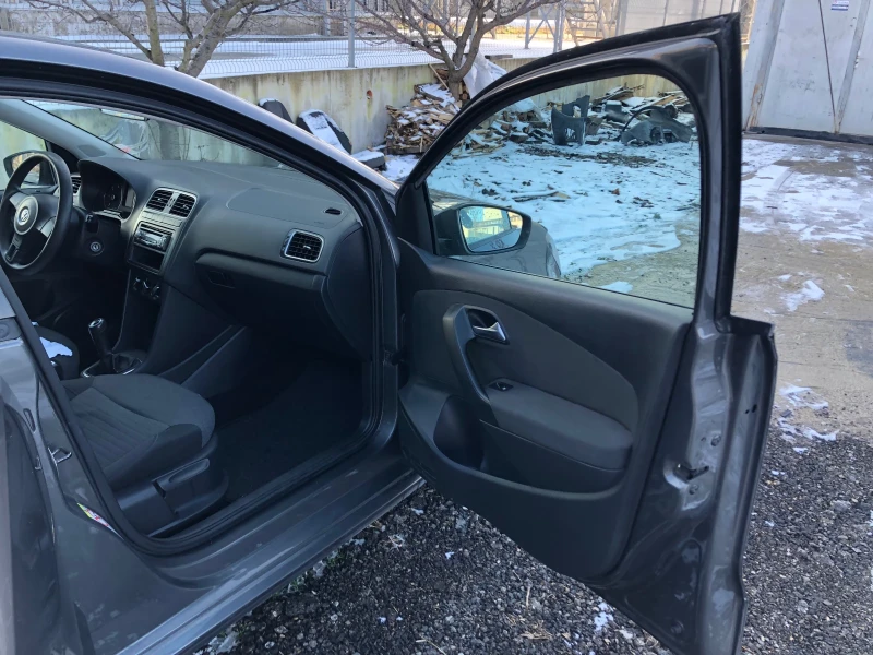 VW Polo, снимка 16 - Автомобили и джипове - 53248673