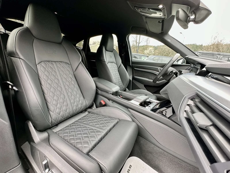 Audi E-Tron  S-LINE Sportback , снимка 13 - Автомобили и джипове - 53497825