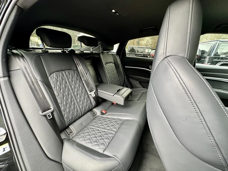 Audi E-Tron  S-LINE Sportback , снимка 16 - Автомобили и джипове - 53497825