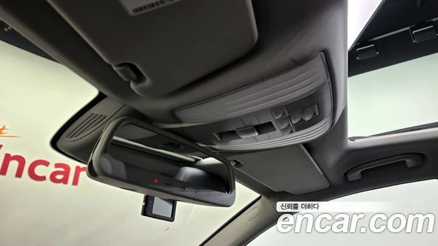 Mercedes-Benz E 200, снимка 17 - Автомобили и джипове - 56077571