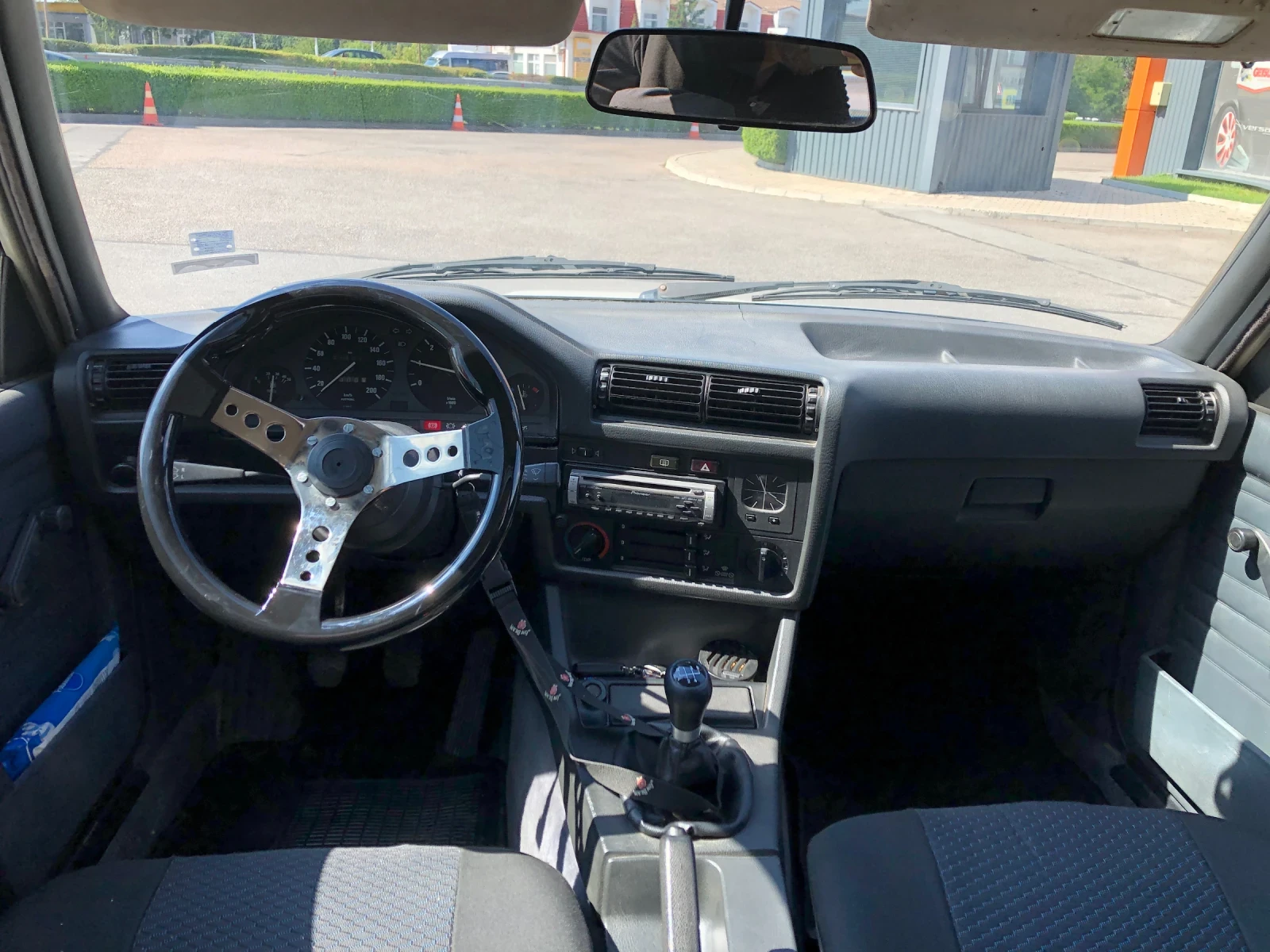 BMW 324 E30 - изображение 6