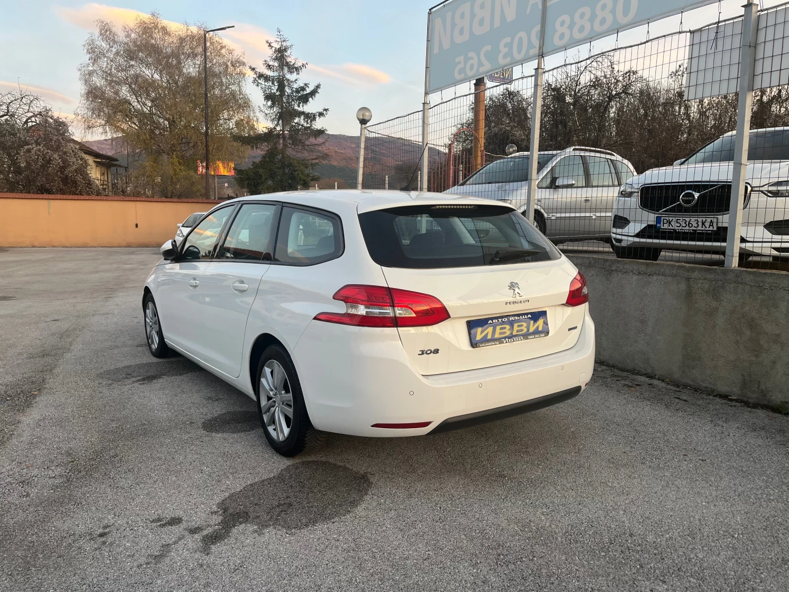 Peugeot 308 2.0 BLUE HDI - изображение 4