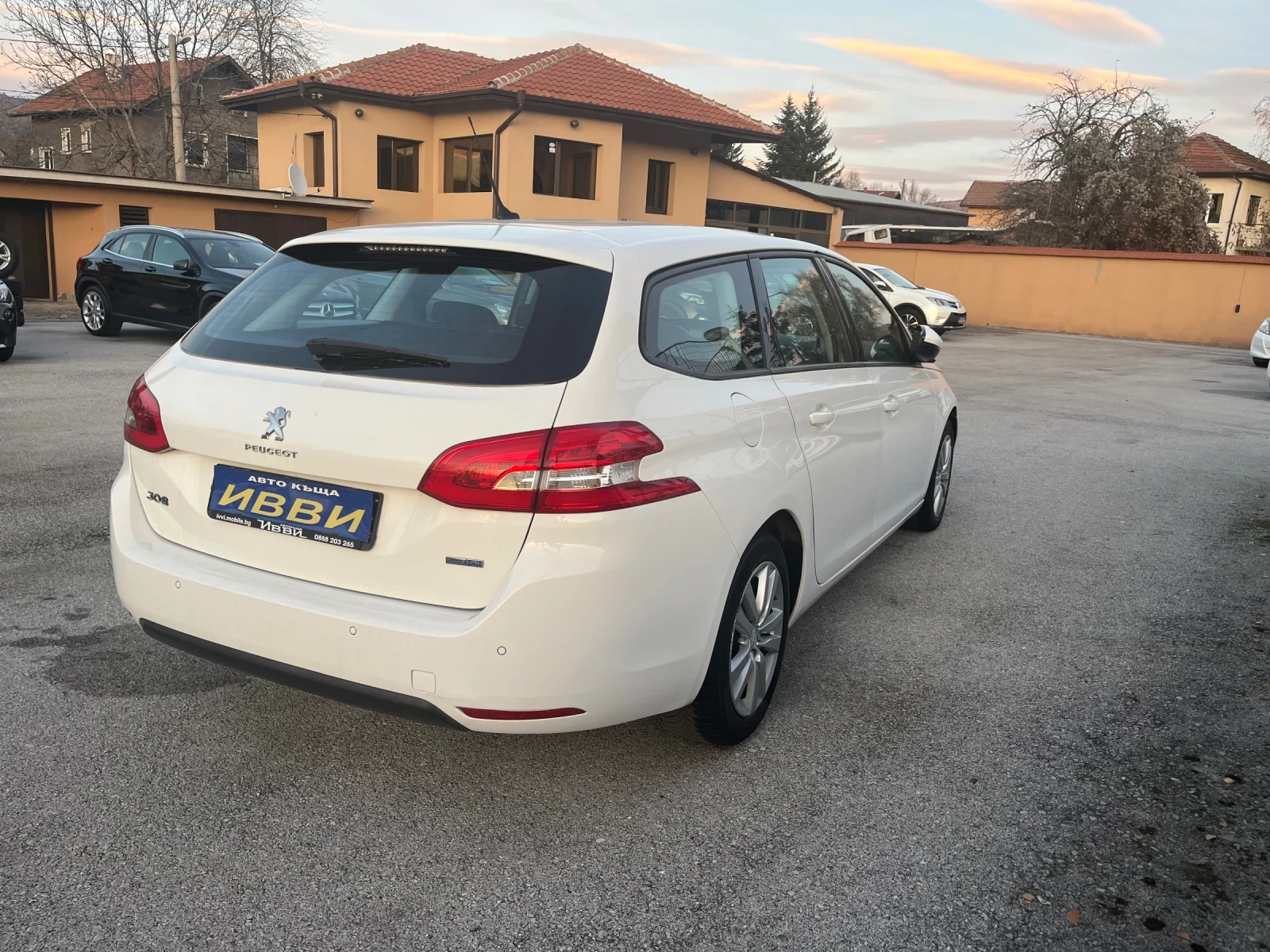 Peugeot 308 2.0 BLUE HDI - изображение 3