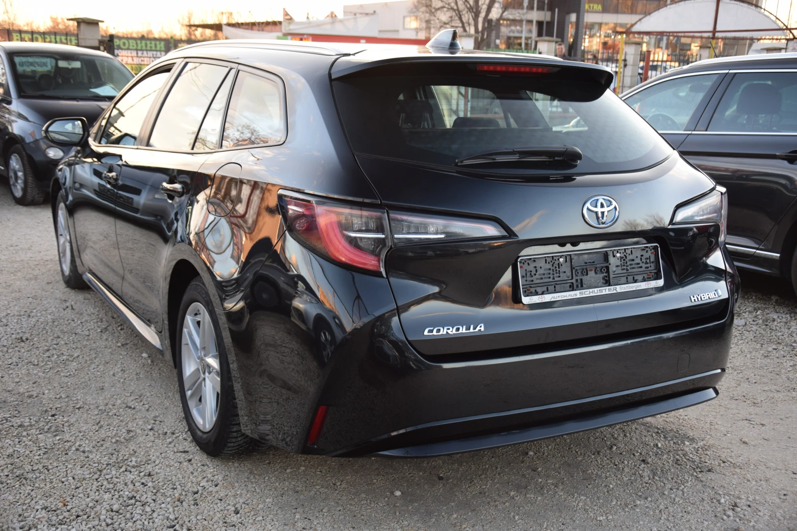 Toyota Corolla 1, 8HYBRID - изображение 5