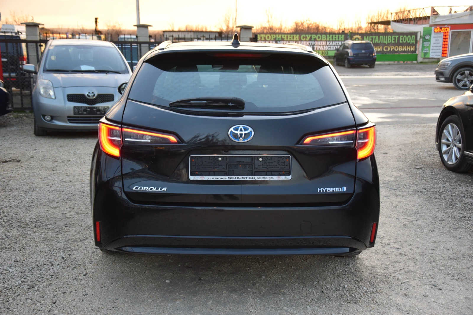 Toyota Corolla 1, 8HYBRID - изображение 6