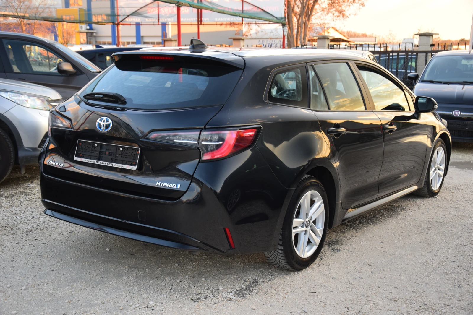 Toyota Corolla 1, 8HYBRID - изображение 7