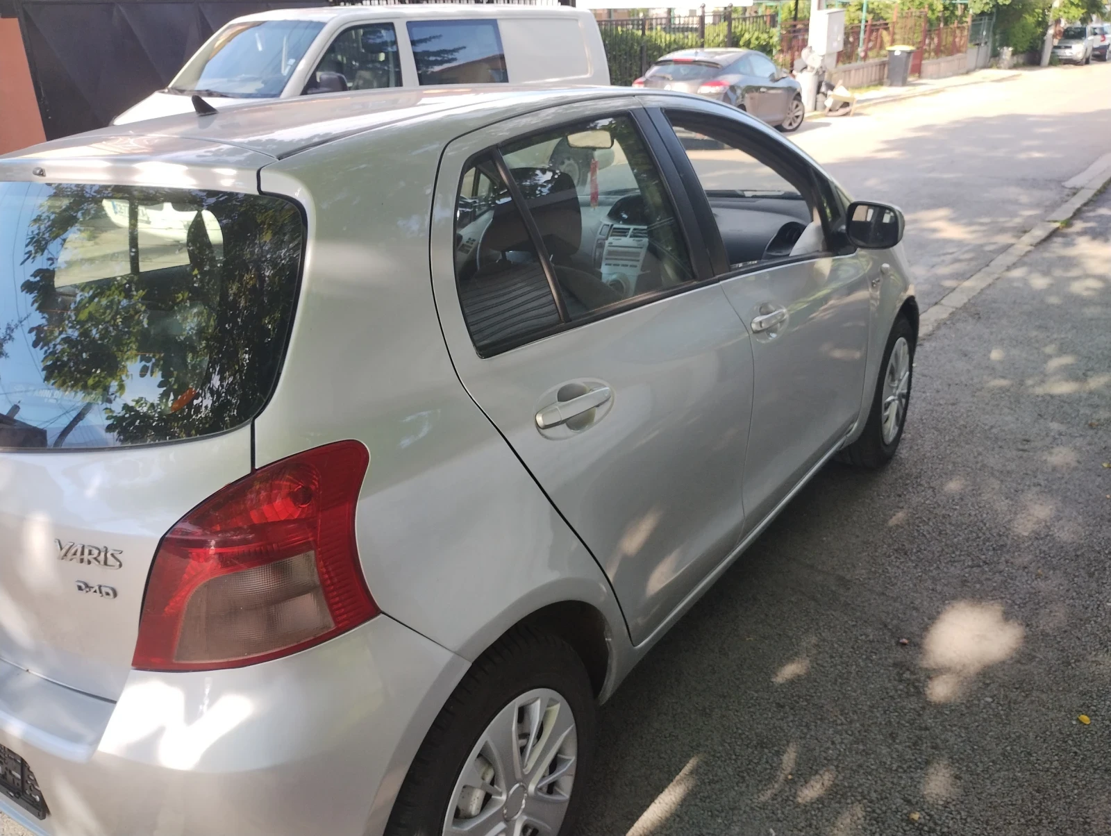 Toyota Yaris 1, 4 D4D - изображение 4