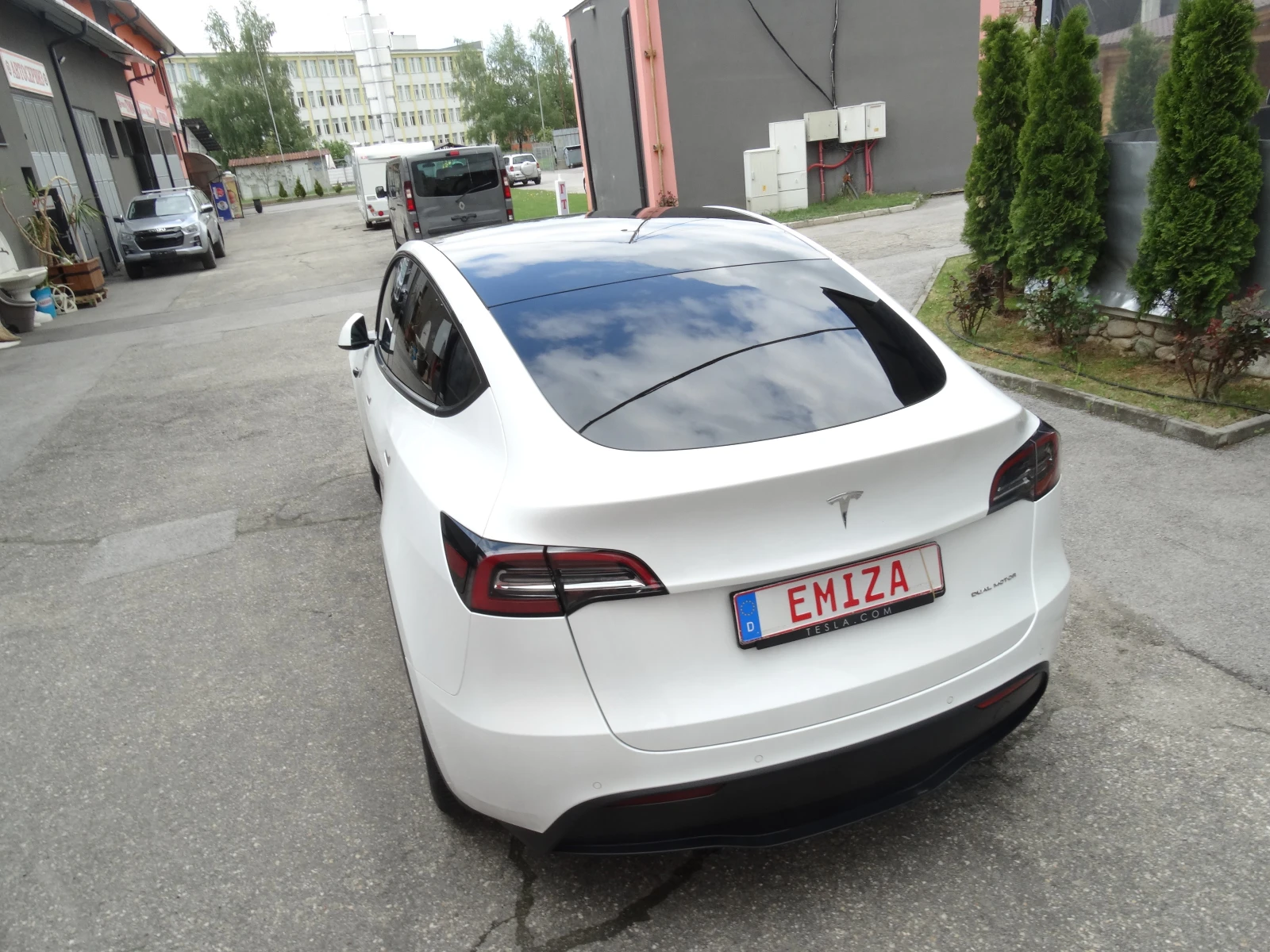 Tesla Model Y DUAL MOTOR 4X4 - изображение 7