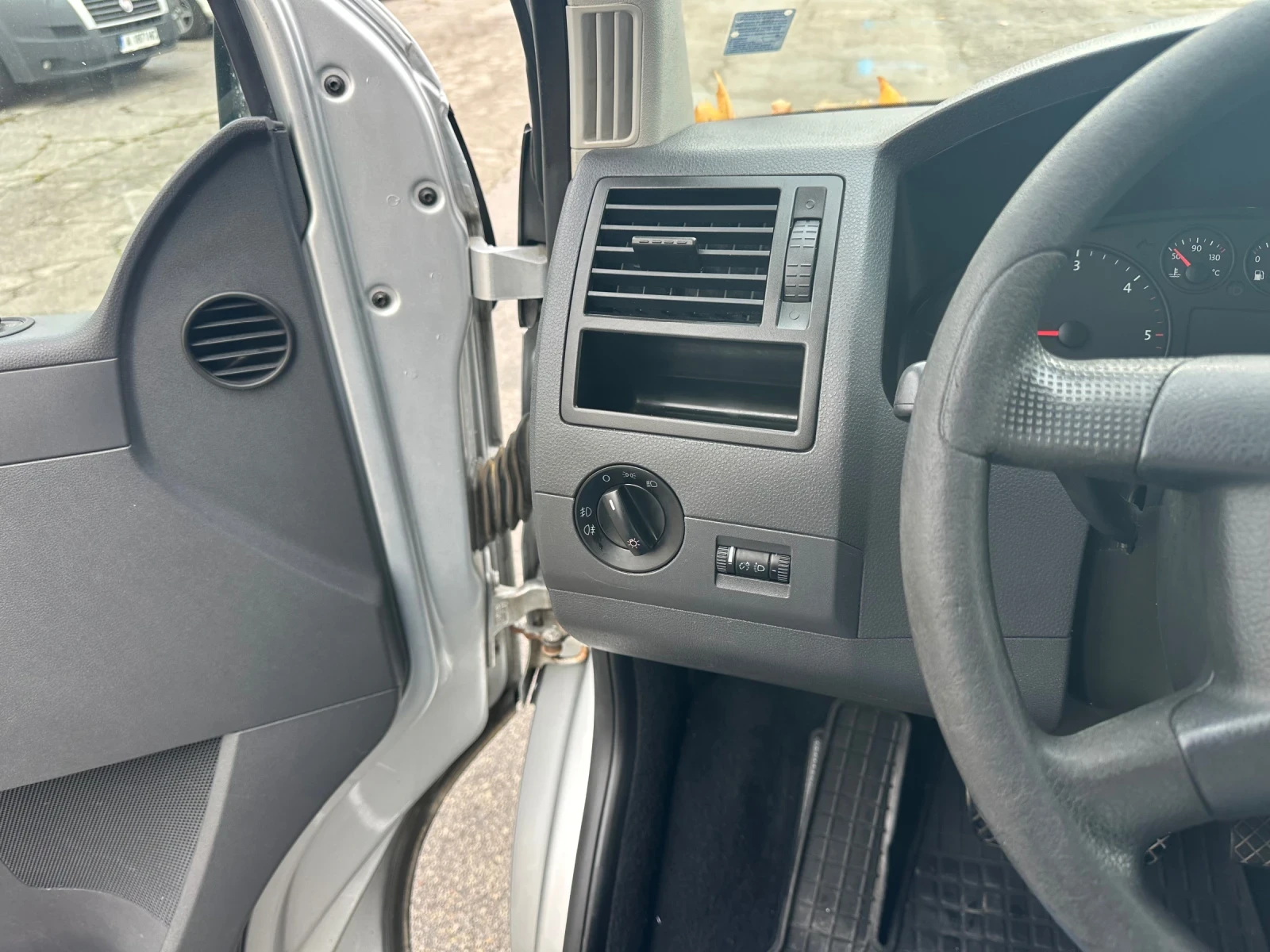 VW Multivan  - изображение 7