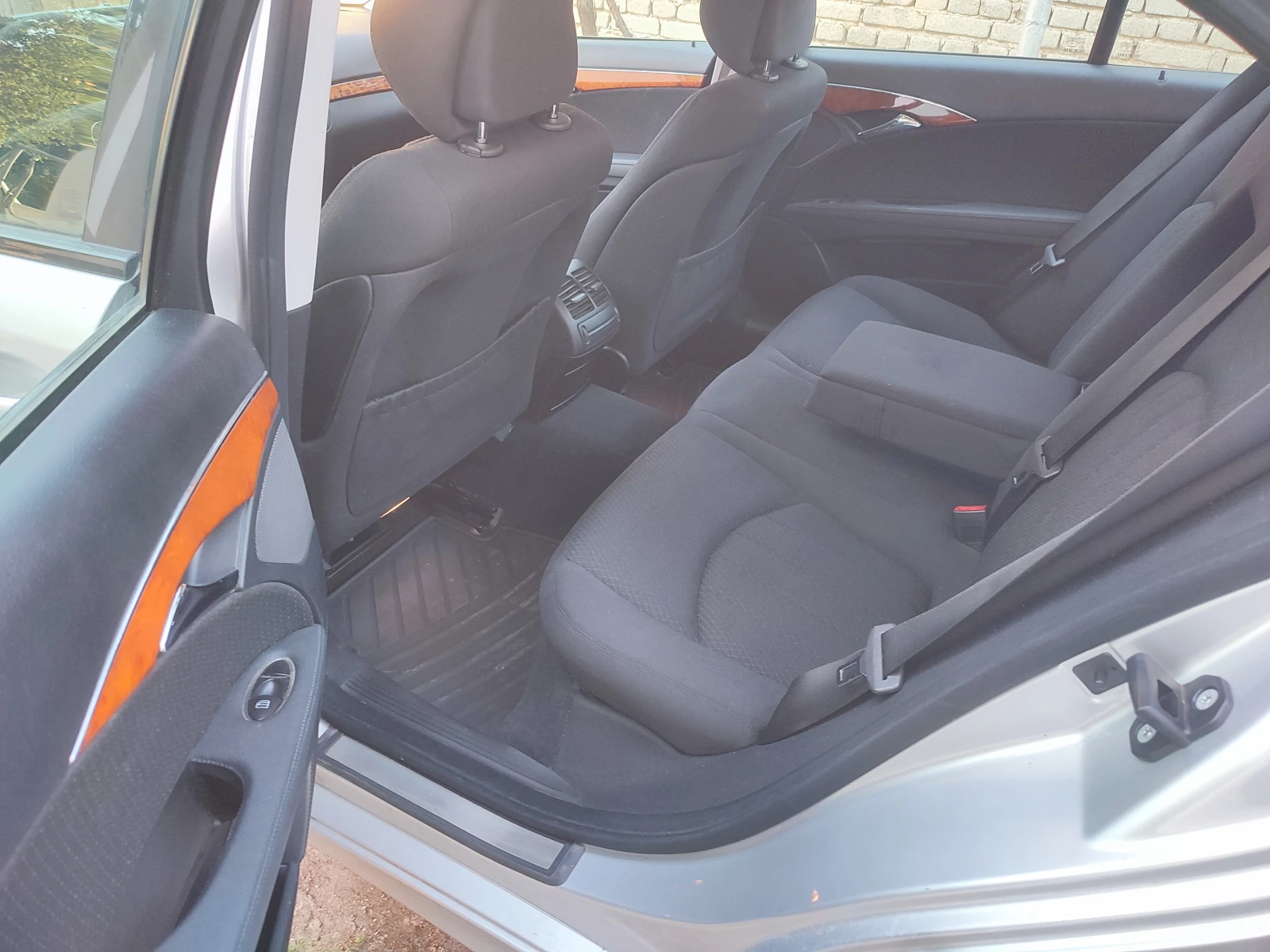 Mercedes-Benz E 200 CDI - изображение 3