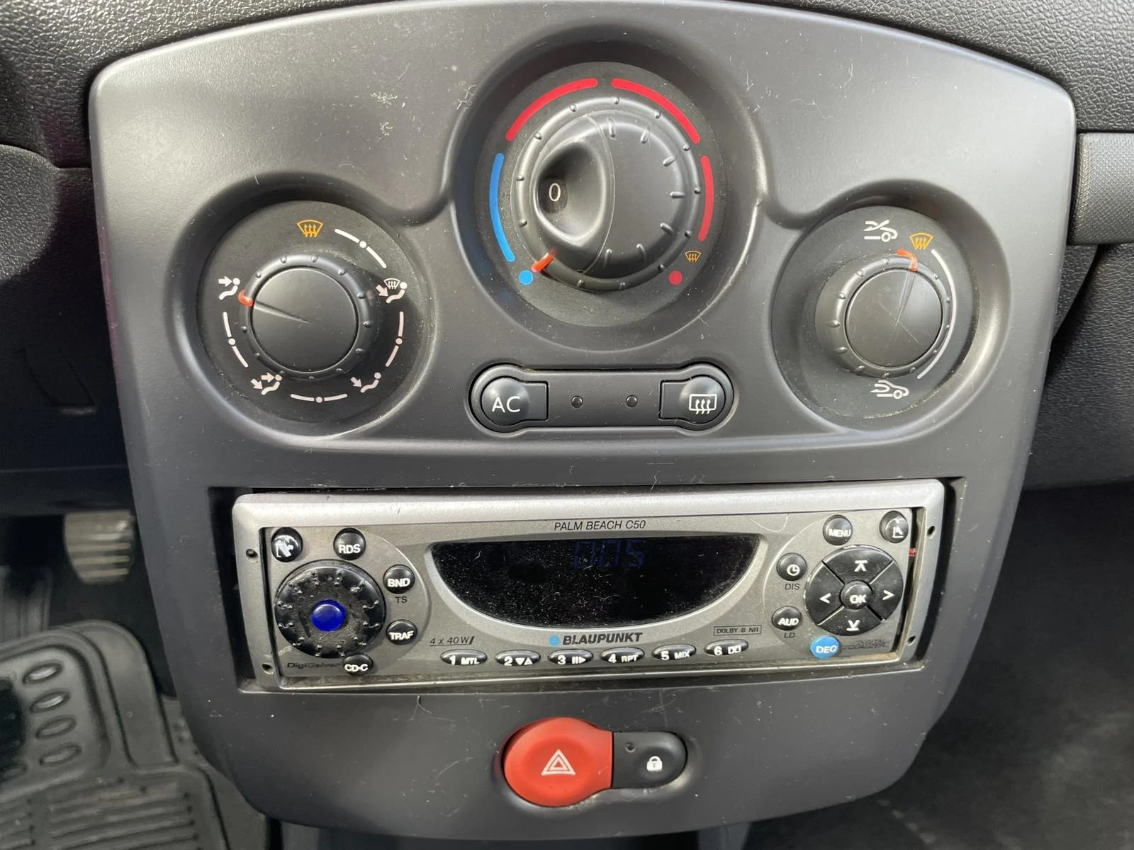 Renault Clio  - изображение 7