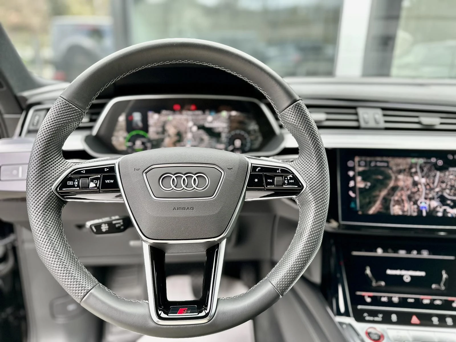 Audi E-Tron  S-LINE Sportback  - изображение 7