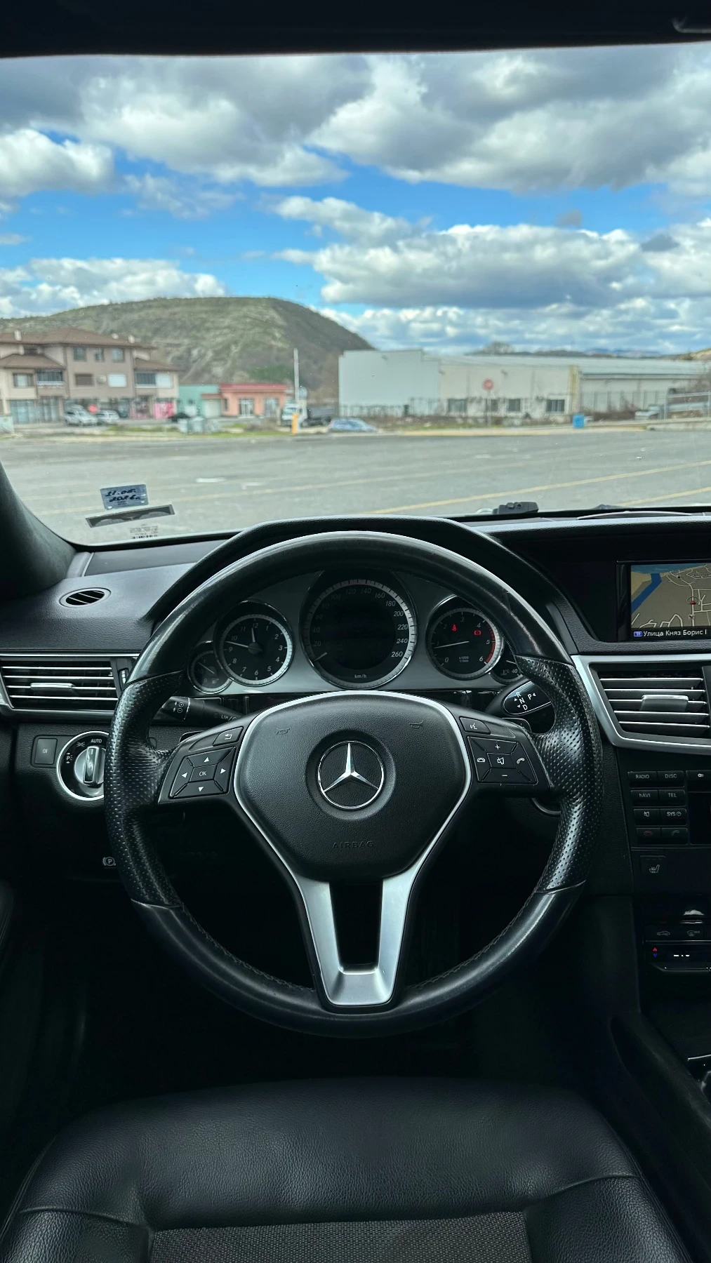 Mercedes-Benz E 200  - изображение 9