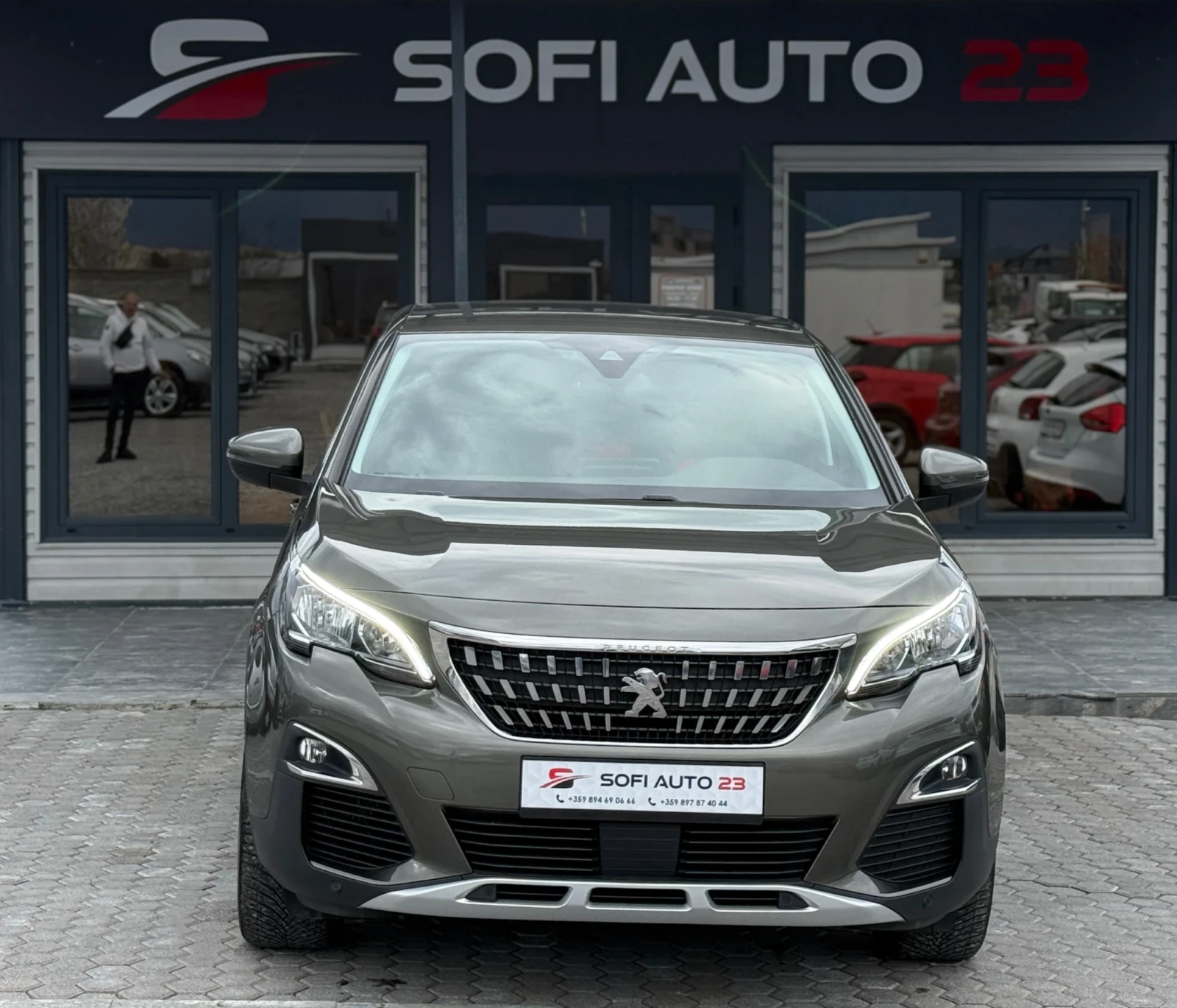 Peugeot 3008 1.2 БЕНЗИН, СЕРВИЗНА ИСТОРИЯ!, снимка 4 - Автомобили и джипове - 54032670