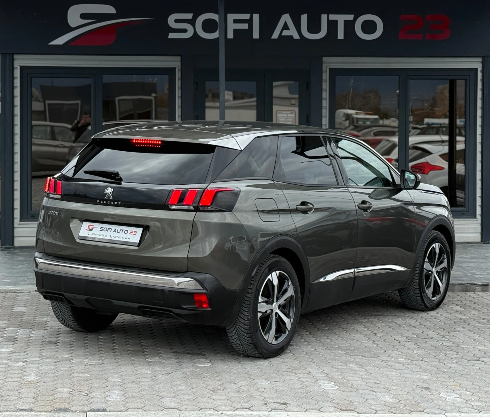 Peugeot 3008 1.2 БЕНЗИН, СЕРВИЗНА ИСТОРИЯ!, снимка 5 - Автомобили и джипове - 54032670