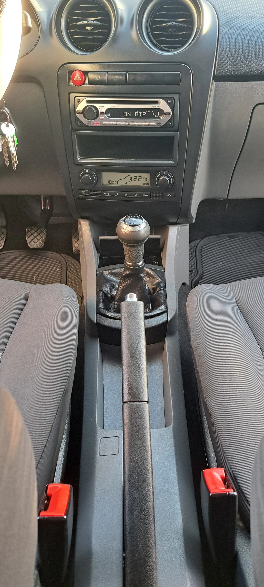 Seat Cordoba 1.4, снимка 7 - Автомобили и джипове - 54150327