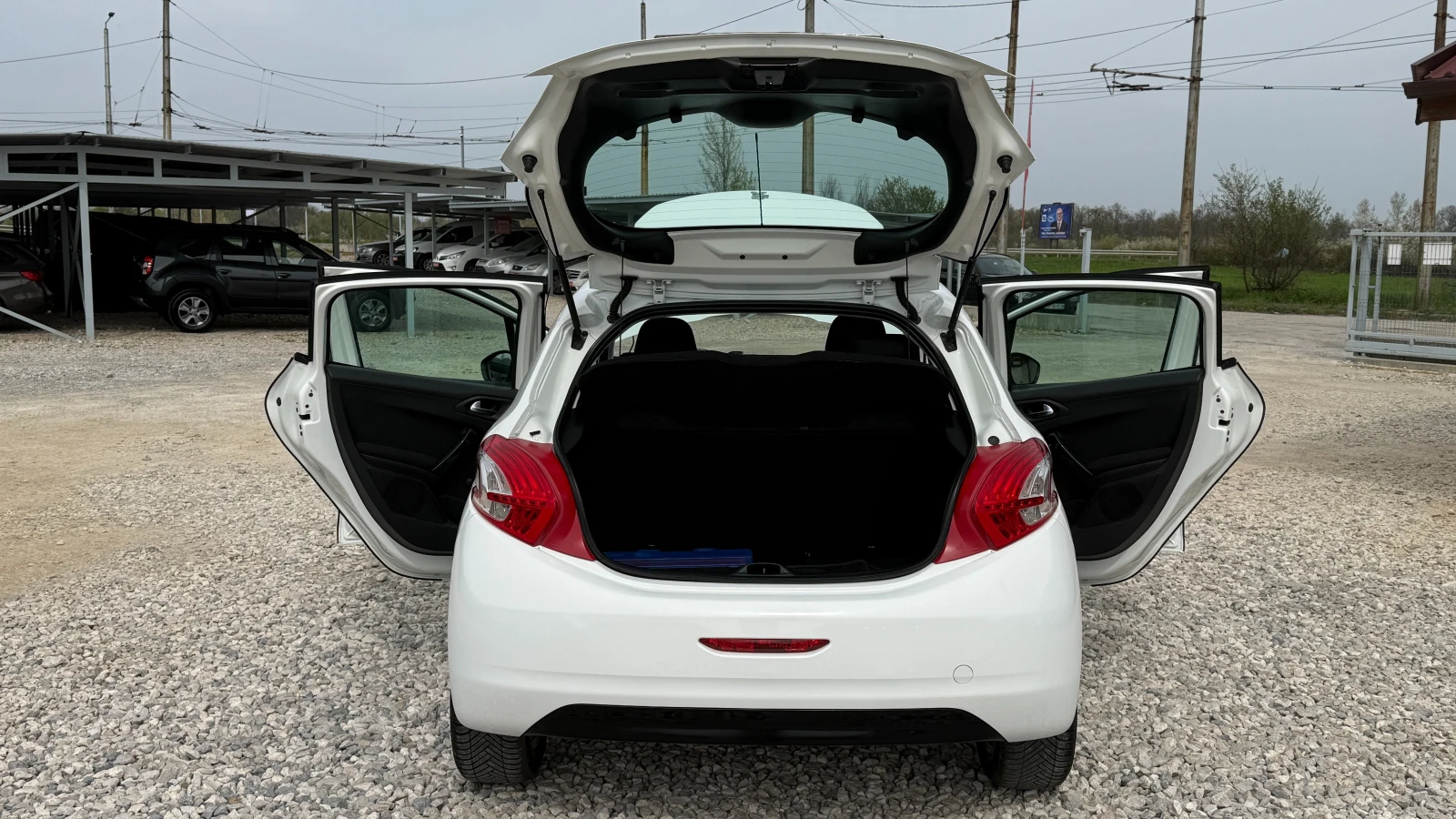 Peugeot 208 1.4HDI-68кс/EURO 5B/НОВ ВНОС ОТ ИТАЛИЯ, снимка 9 - Автомобили и джипове - 54178884