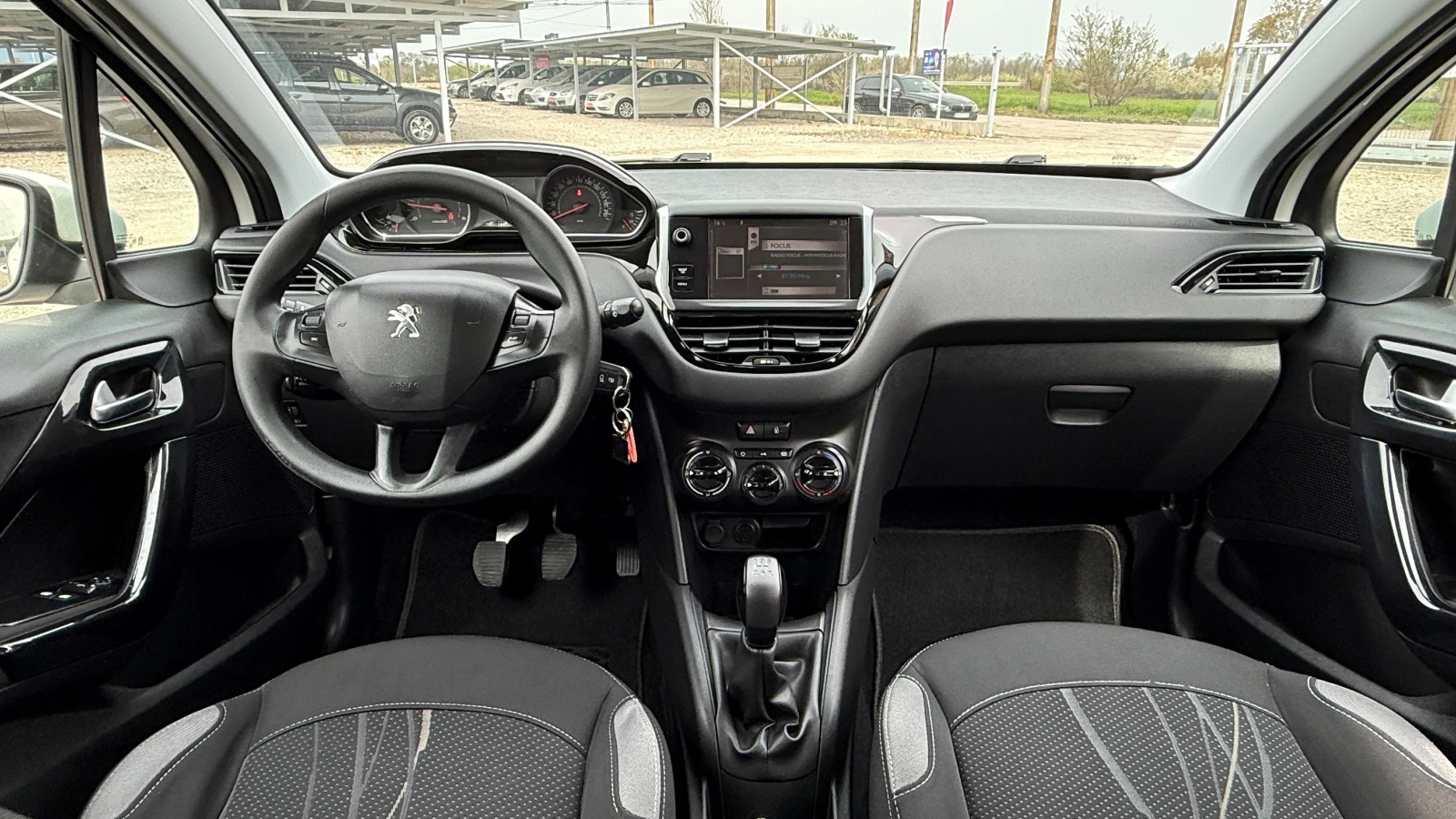Peugeot 208 1.4HDI-68кс/EURO 5B/НОВ ВНОС ОТ ИТАЛИЯ, снимка 11 - Автомобили и джипове - 54178884