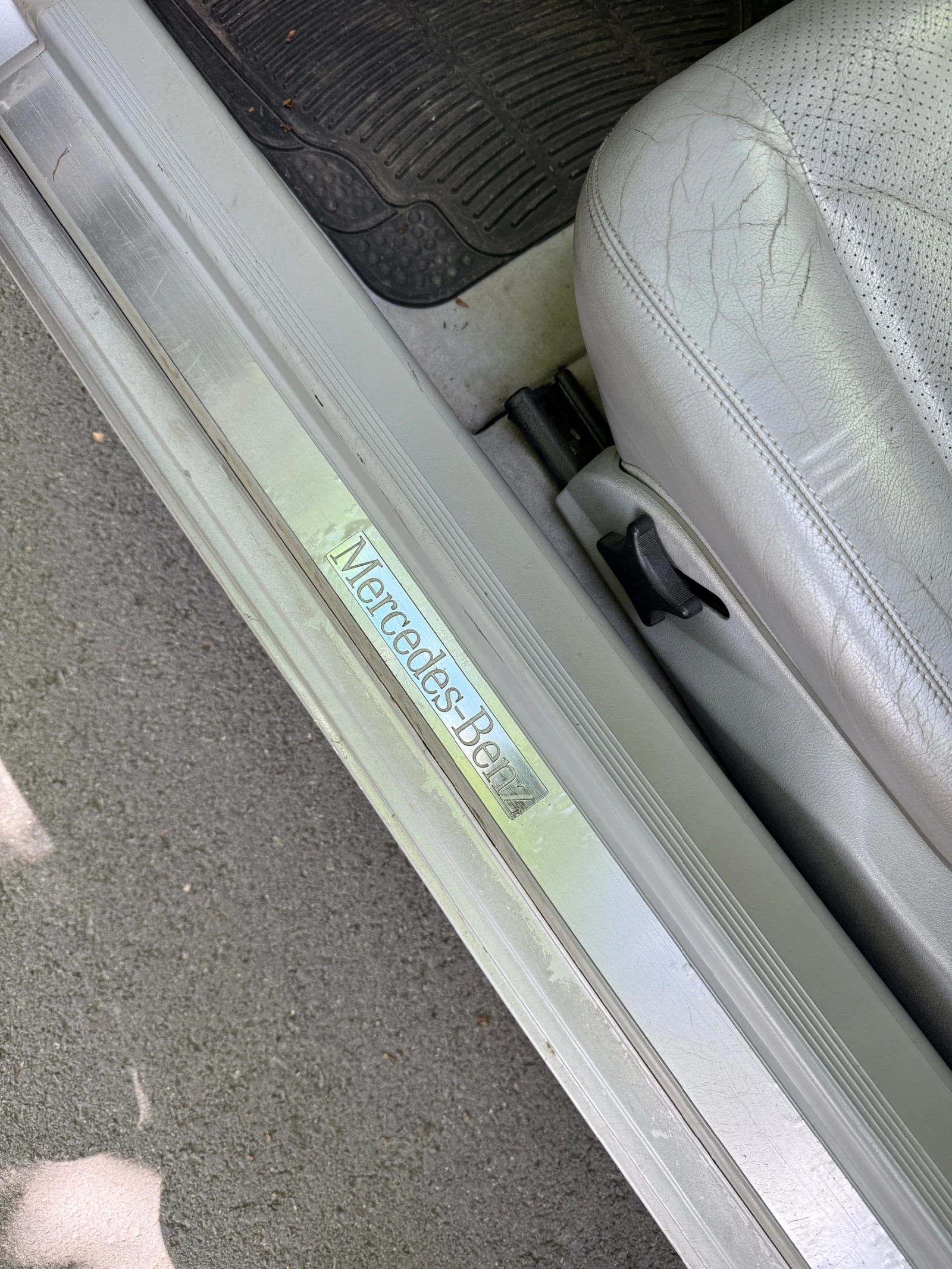 Mercedes-Benz CLK 320, снимка 8 - Автомобили и джипове - 54654030