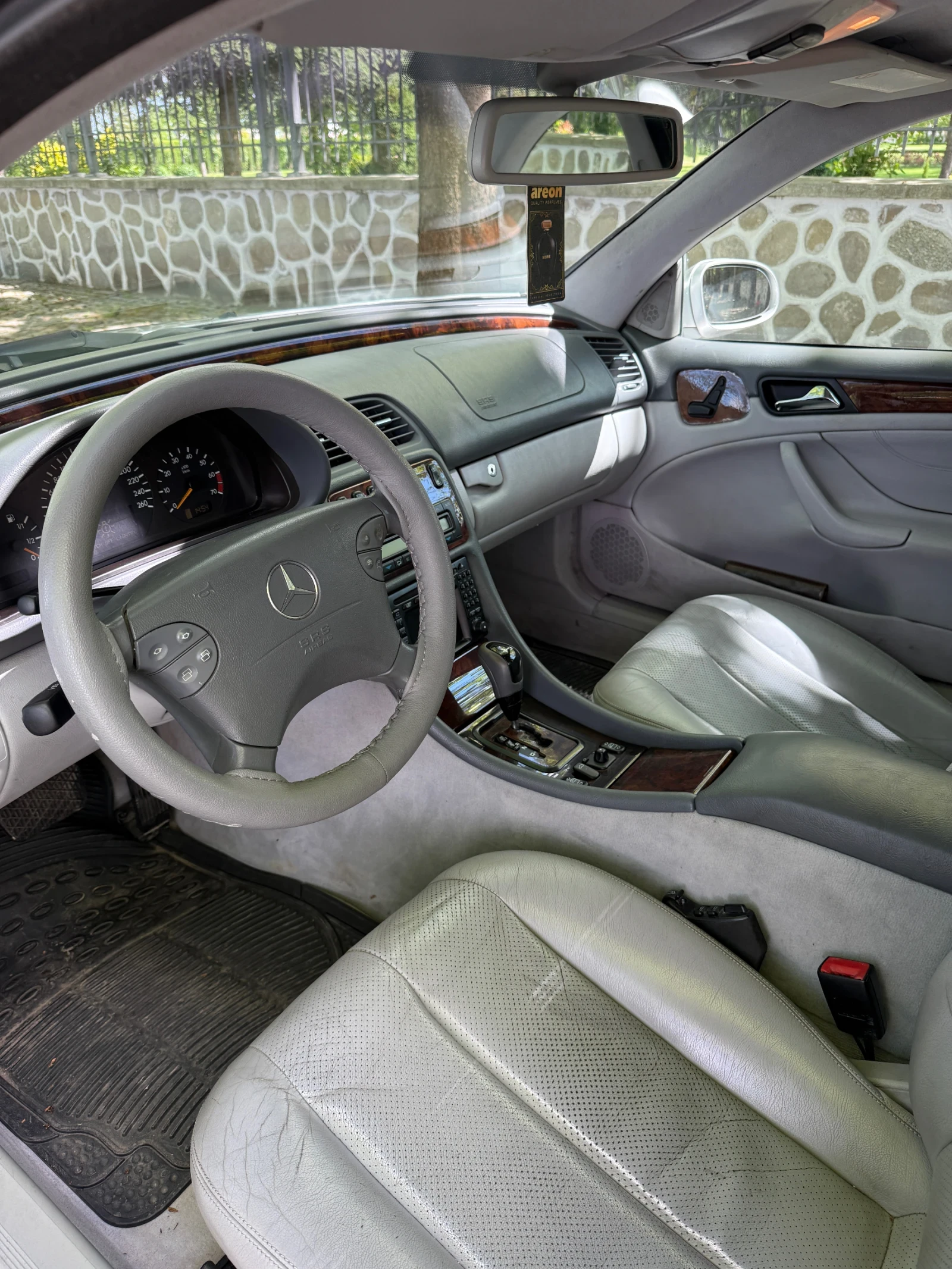 Mercedes-Benz CLK 320, снимка 6 - Автомобили и джипове - 54654030
