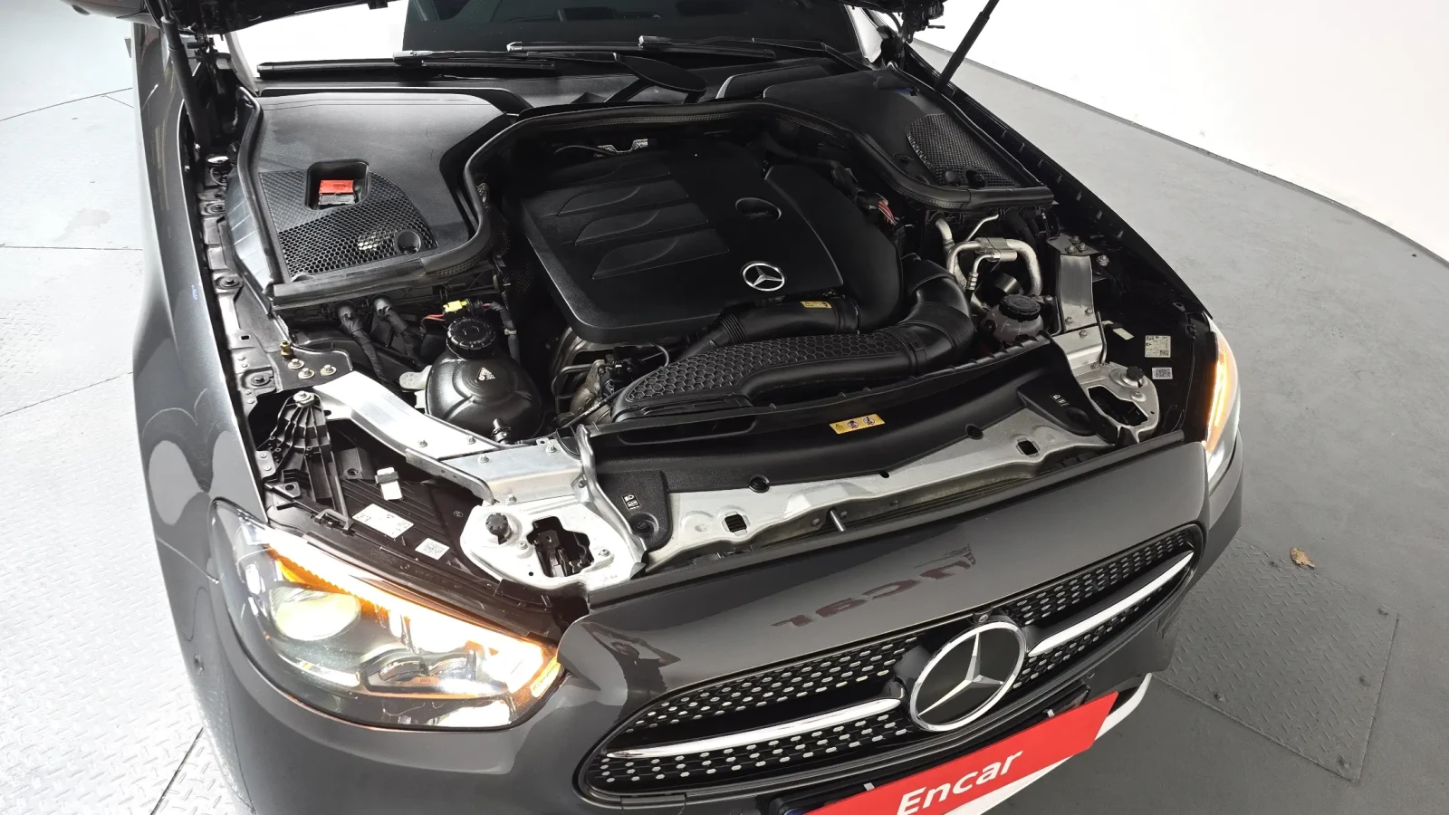 Mercedes-Benz E 350 4MATIC AMG Line Edition, снимка 6 - Автомобили и джипове - 54712858