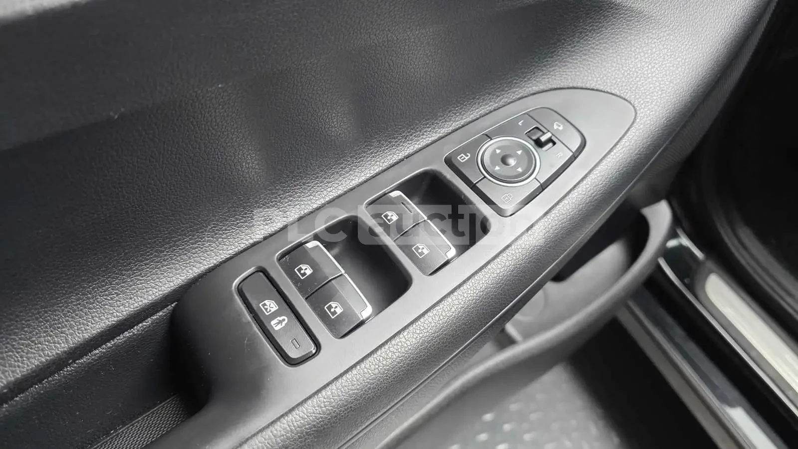 Hyundai Grandeur, снимка 14 - Автомобили и джипове - 55036742