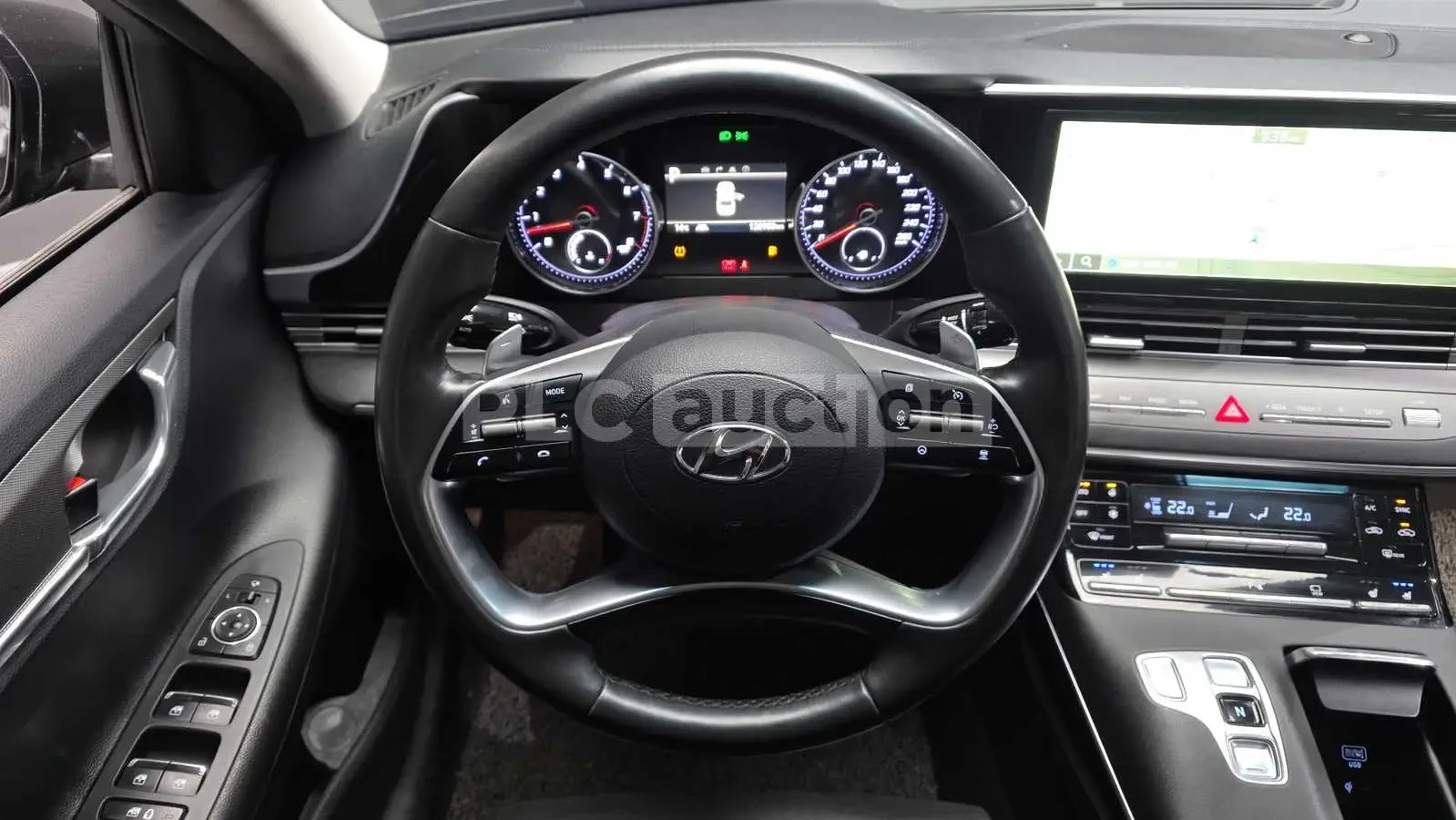 Hyundai Grandeur, снимка 13 - Автомобили и джипове - 55036742