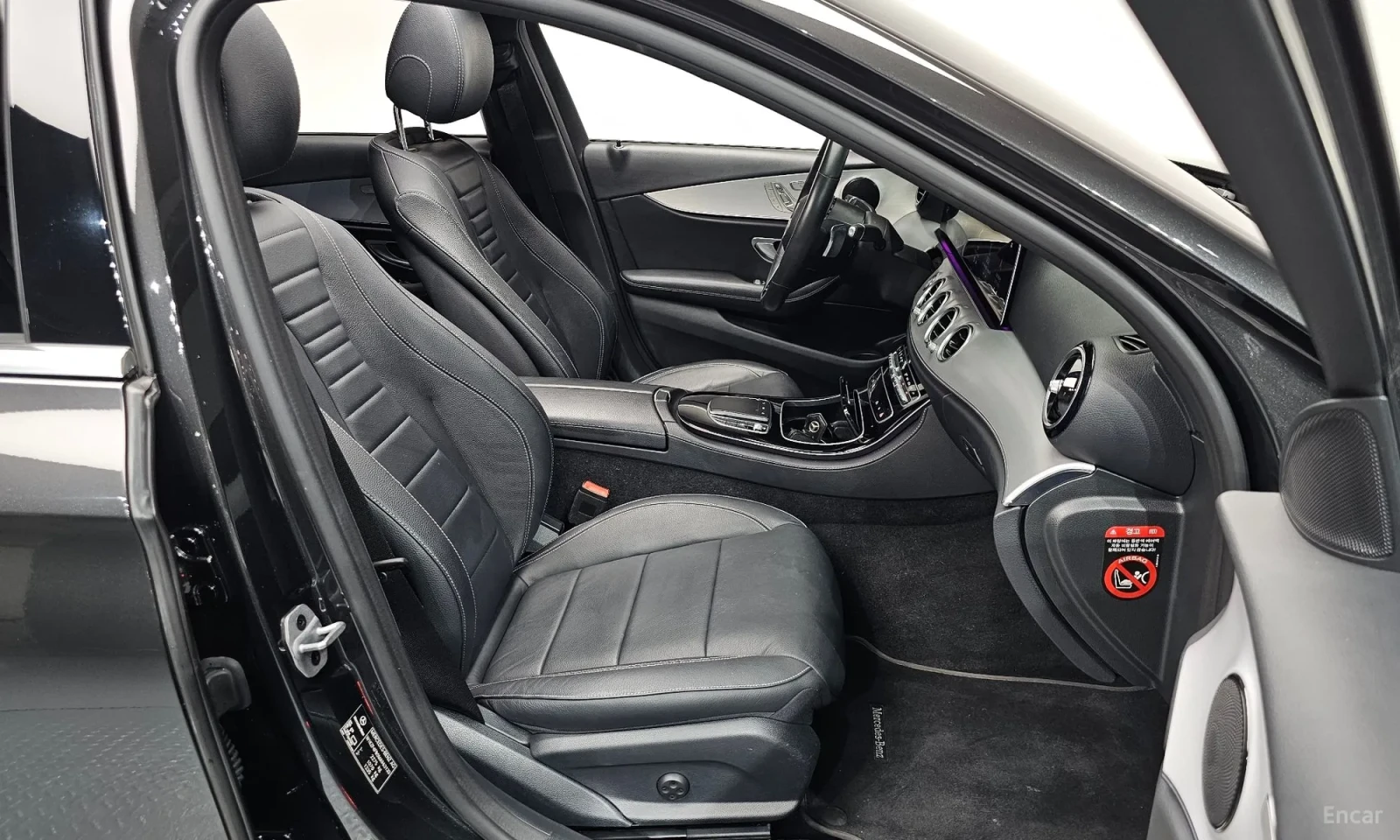 Mercedes-Benz E 250 * * Avangarde* * DIGITAL* * FULL, снимка 12 - Автомобили и джипове - 55058758