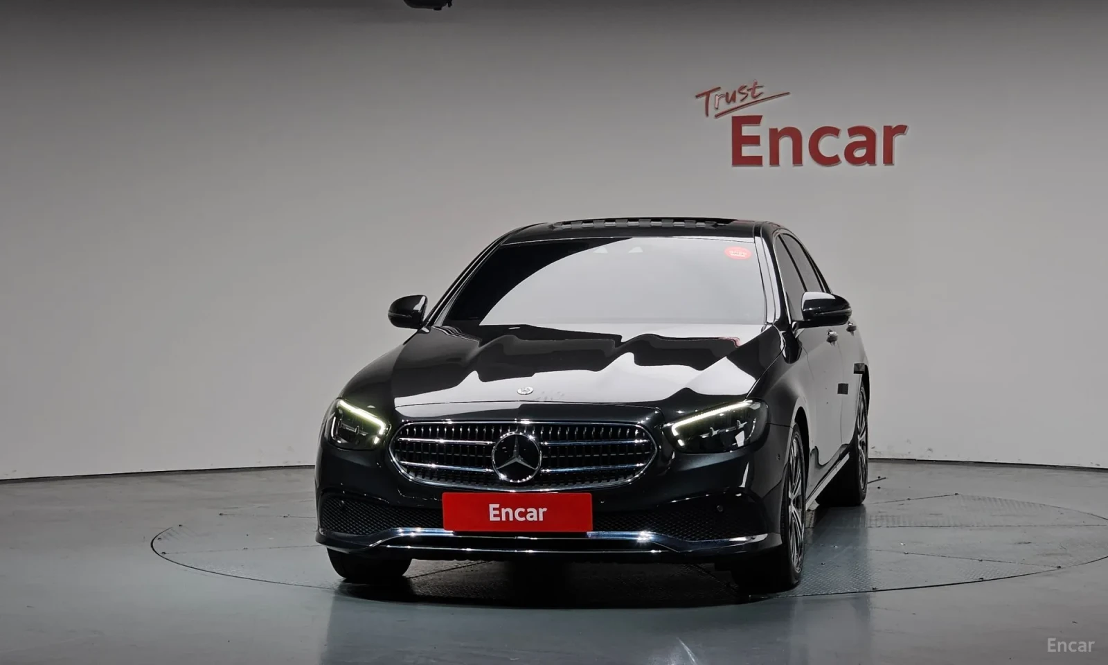 Mercedes-Benz E 250 * * Avangarde* * DIGITAL* * FULL, снимка 3 - Автомобили и джипове - 55058758