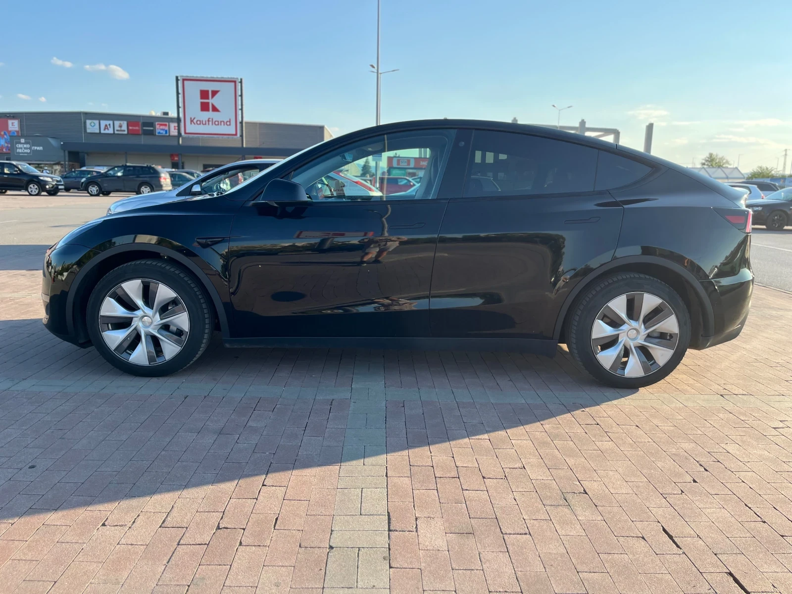 Tesla Model Y Dual Motor Long Range, снимка 4 - Автомобили и джипове - 55695265