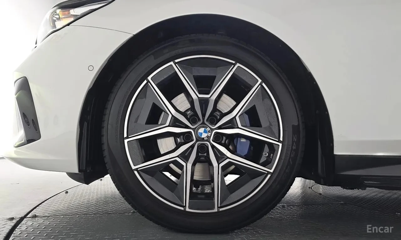 BMW 523 * 523d xDrive M Sport * ЦЕНА ДО БГ, снимка 17 - Автомобили и джипове - 55886452
