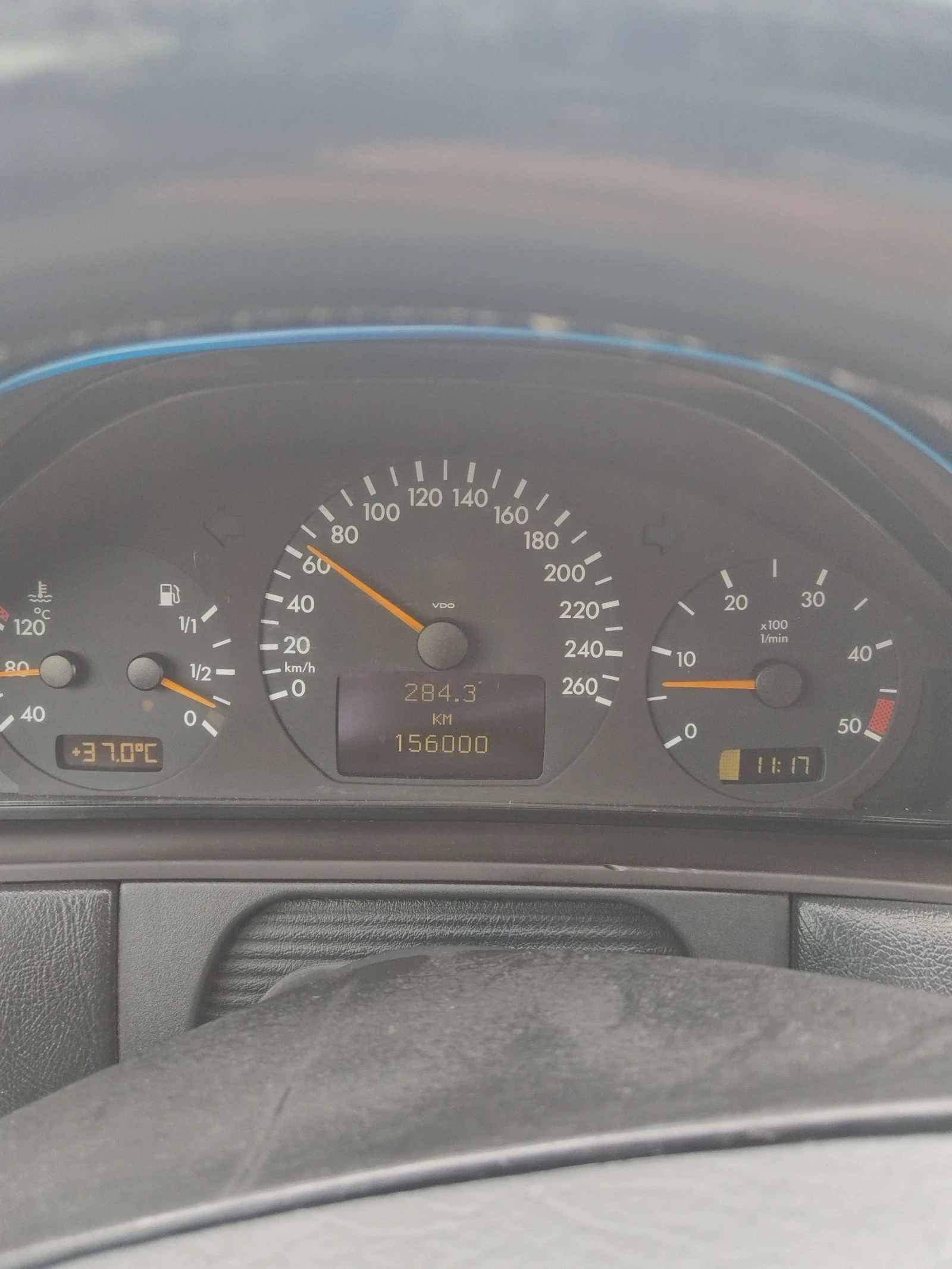 Mercedes-Benz E 250, снимка 8 - Автомобили и джипове - 55954340