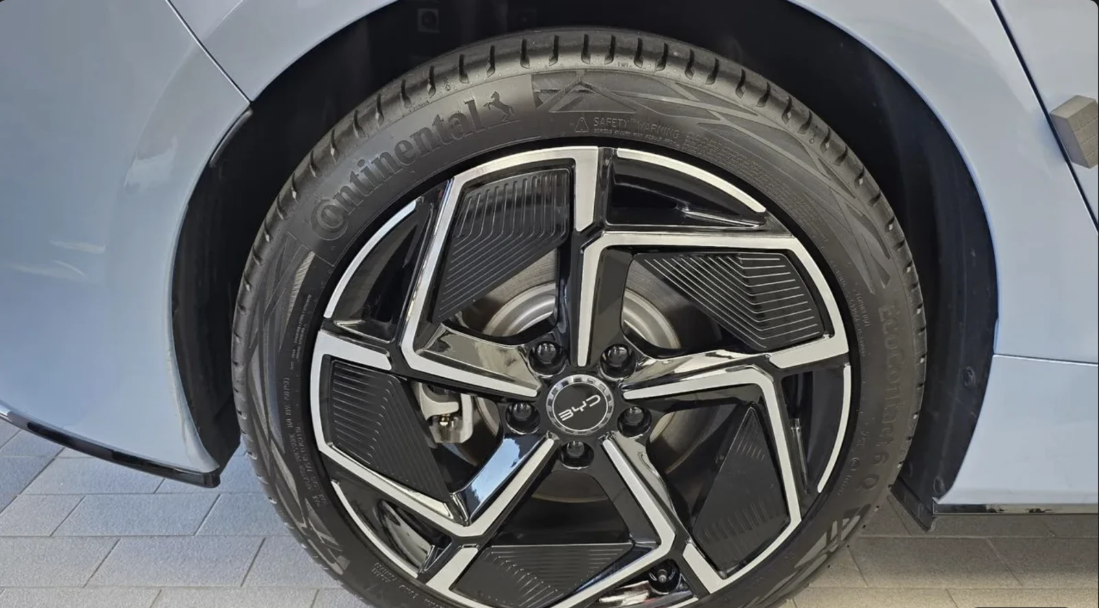 BYD Seal PERFORMANCE AWD /����� / PANO / 360 CAM / HEAD UP | Mobile.bg � ����������� 5