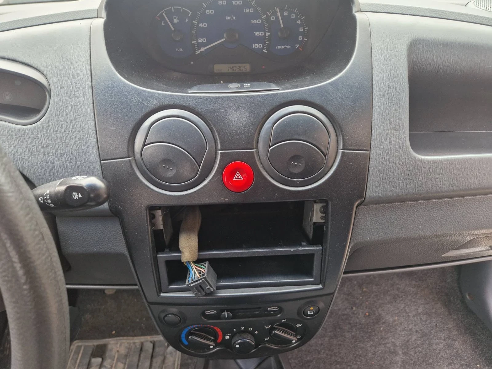 Chevrolet Spark, снимка 8 - Автомобили и джипове - 56214996