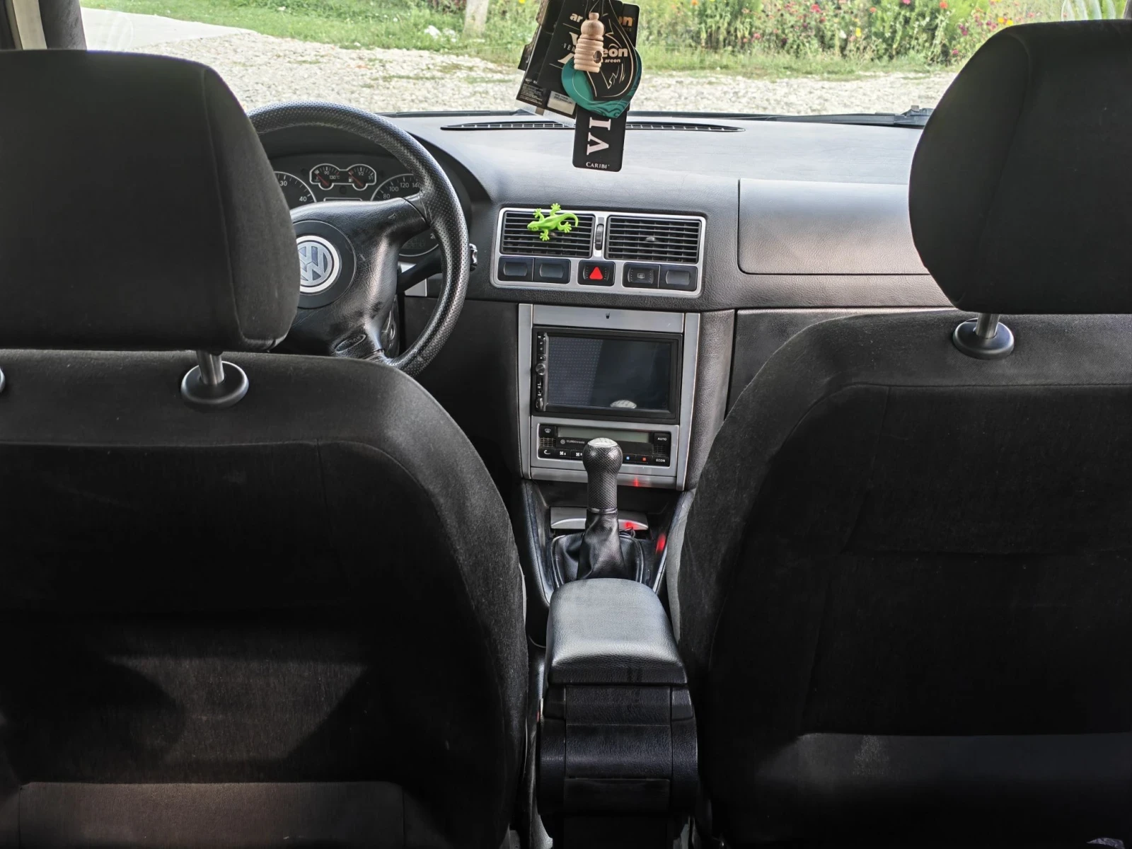 VW Golf 1.9 101, снимка 4 - Автомобили и джипове - 56247892
